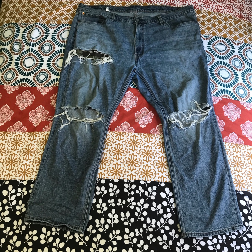 🐺 distressed Levi’s 541 denim with camo patch🐺